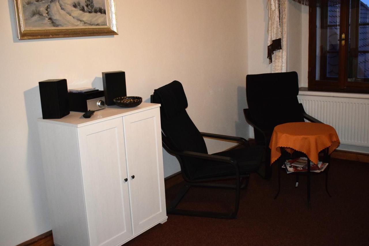 Zidovna Vysoky Chlumec Aparthotel Екстериор снимка