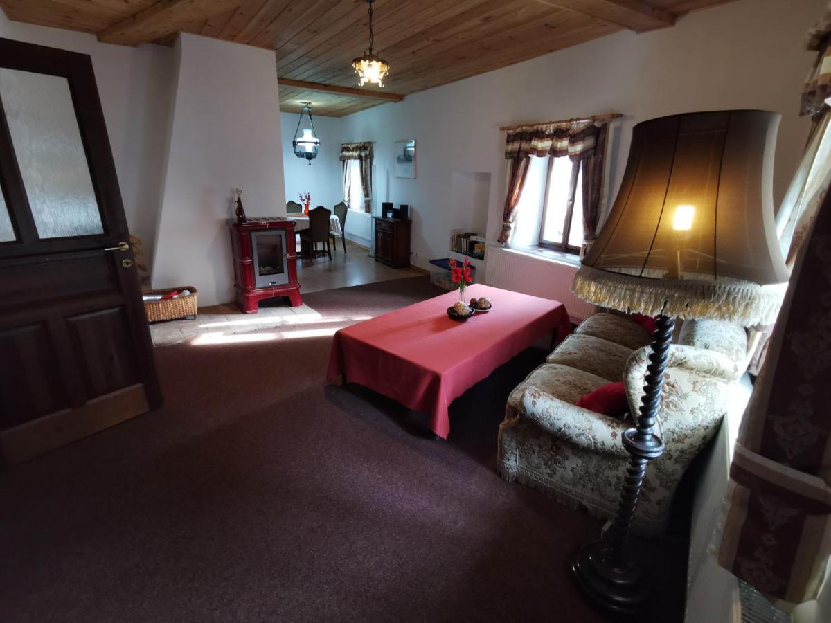 Zidovna Vysoky Chlumec Aparthotel Екстериор снимка